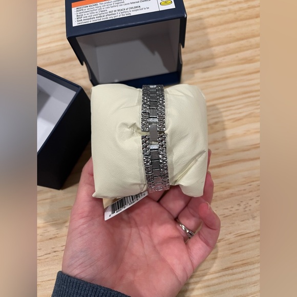 Montres Prestige Women’s Silver Tone Watch Pink Dial Rhinestone Bezel NEW - Picture 3 of 7